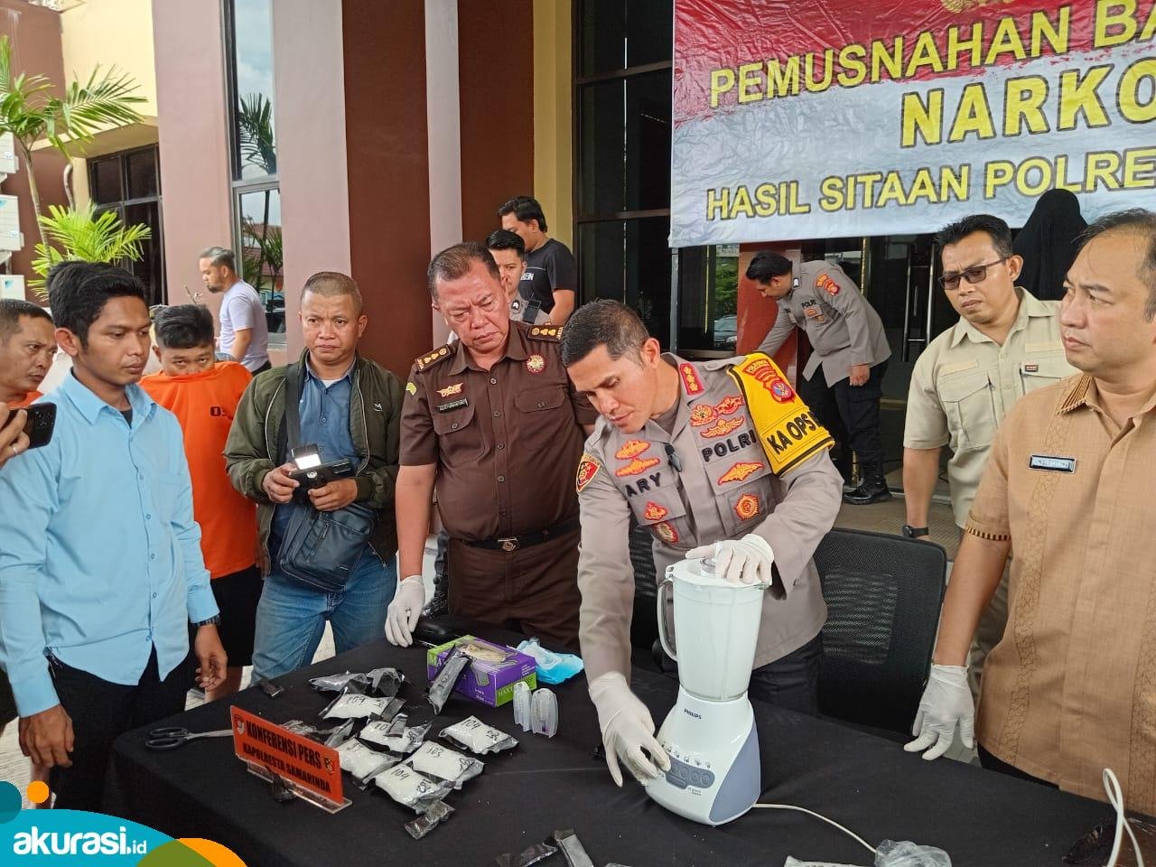 Polisi Bongkar Peredaran 1,7 Kilogram Sabu, Tiga Tersangka Diamankan