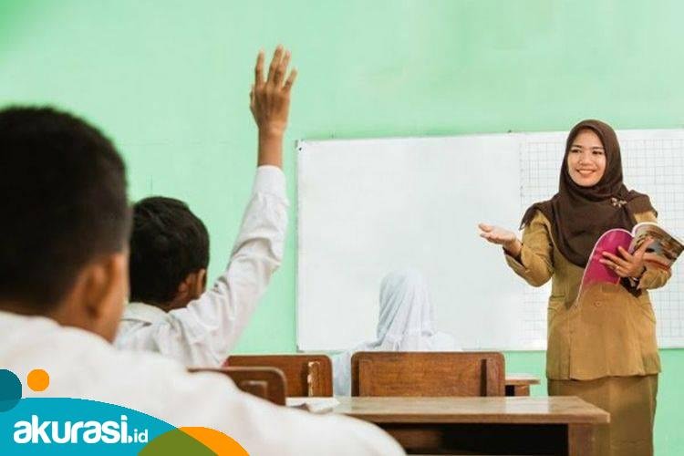 Kadisdikpora PPU Tekankan Profesionalisme Guru Dalam Mengajar