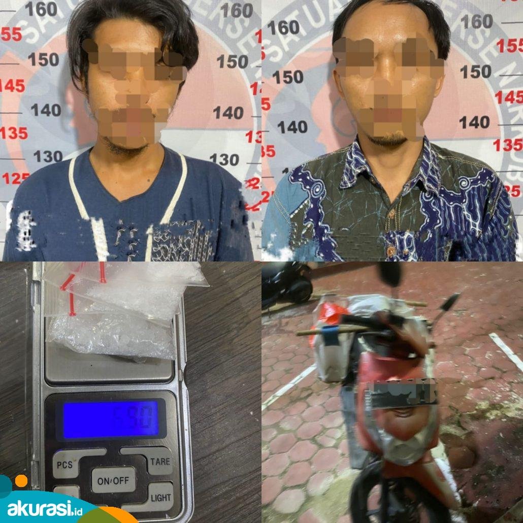 Pelaku MTN (25) dan MP (28) beserta barang bukti sabu seberat 6,90 gram, juga barang bukti lainnya yang diamankan di Polres Bontang. (Istimewa)