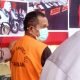 Kakek di Samarinda jadi spesialis maling motor, Syahruni (59) diringkus polisi setelah terbongkar aksinya. (Yasinta Erikania Daniartie/Akurasi.id)