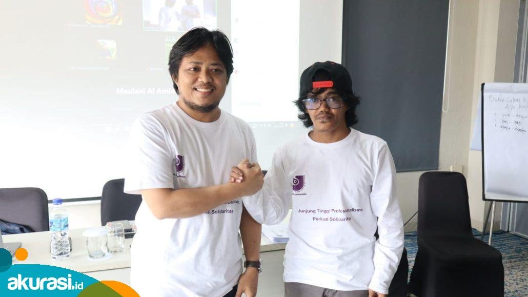 Ketua dan Sekretaris AJI Samarinda