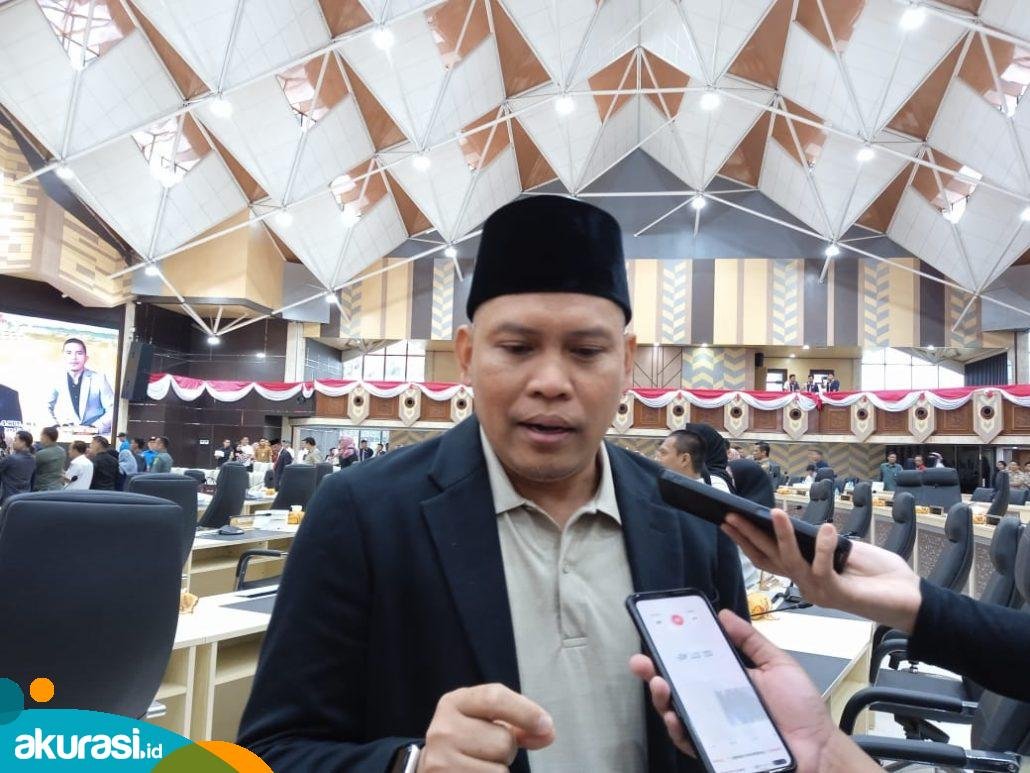 Salehuddin Minta Oknum Sekolah yang Mucil Jual Buku Paket Langsung Ditindak