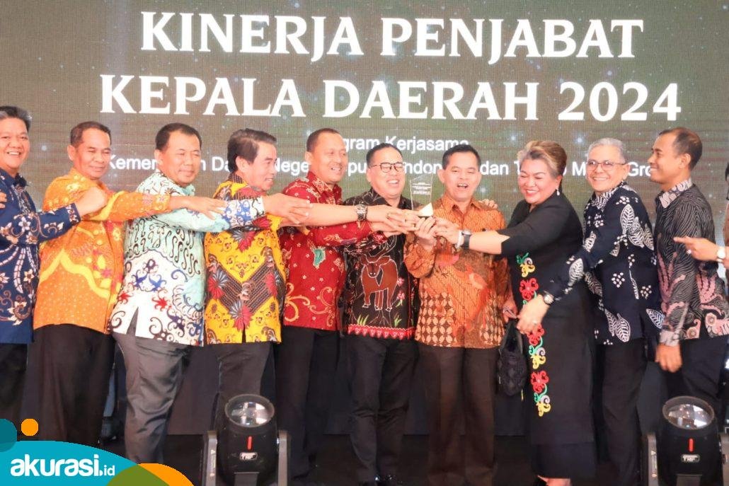 Terima Penghargaan Bidang Kesejahteraan Rakyat, Pj Bupati PPU: Penghargaan Ini untuk Masyarakat