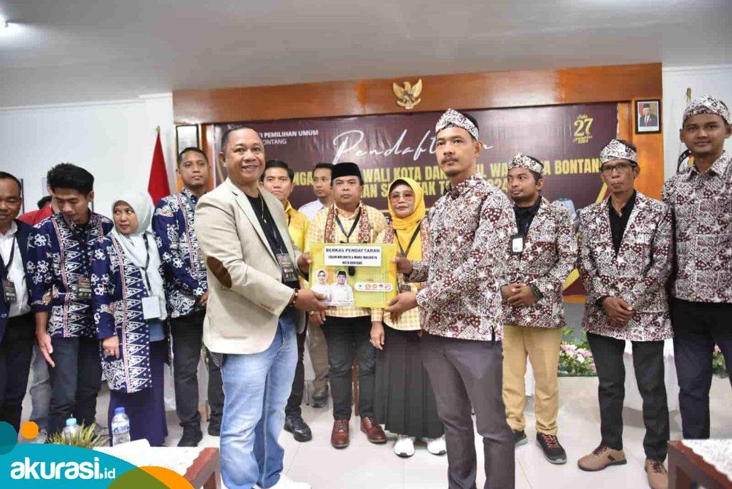 Neni-Agus Haris Daftar ke KPU, Jadi Pendaftar Pertama Pilkada Bontang 2024