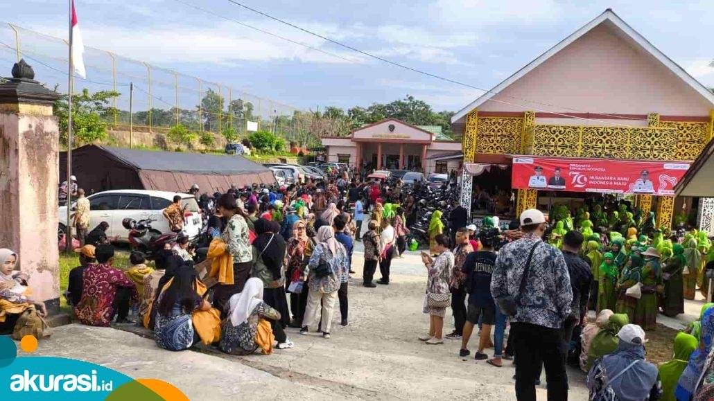 Warga Sepaku Antusias Hadiri Upacara HUT ke-79 RI, 990 Orang Menunggu Bus Sejak Pagi