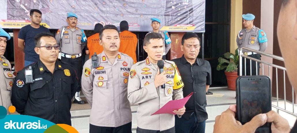 Konferensi pers Polresta Samarinda terkait kasus pengerusakan dan pemukulan, Rabu (14/8/2024). (Dhion/Akurasi.id)