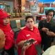 Sekertaris PDIP Kaltim, Ananda Emira Moeis saat diwawancara oleh awak media. (Muhammad Zulkifli/Akurasi.id)