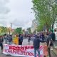 Suasana aksi penolakan RUU Pilkada yang dilakukan oleh gabungan Mahasiswa Kaltim di depan Gerbang Masuk Unmul. (Muhammad Zulkifli/Akurasi.id)