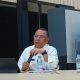 Kepala Biro Administrasi Pembangunan (Adbang) Sekretaris Daerah (Setda) Provinsi Kaltim, Irhamsyah, saat memberikan paparan materi di Ruang Wiek, Diskominfo Kaltim. (Yasinta Erikania Daniartie/Akurasi.id)