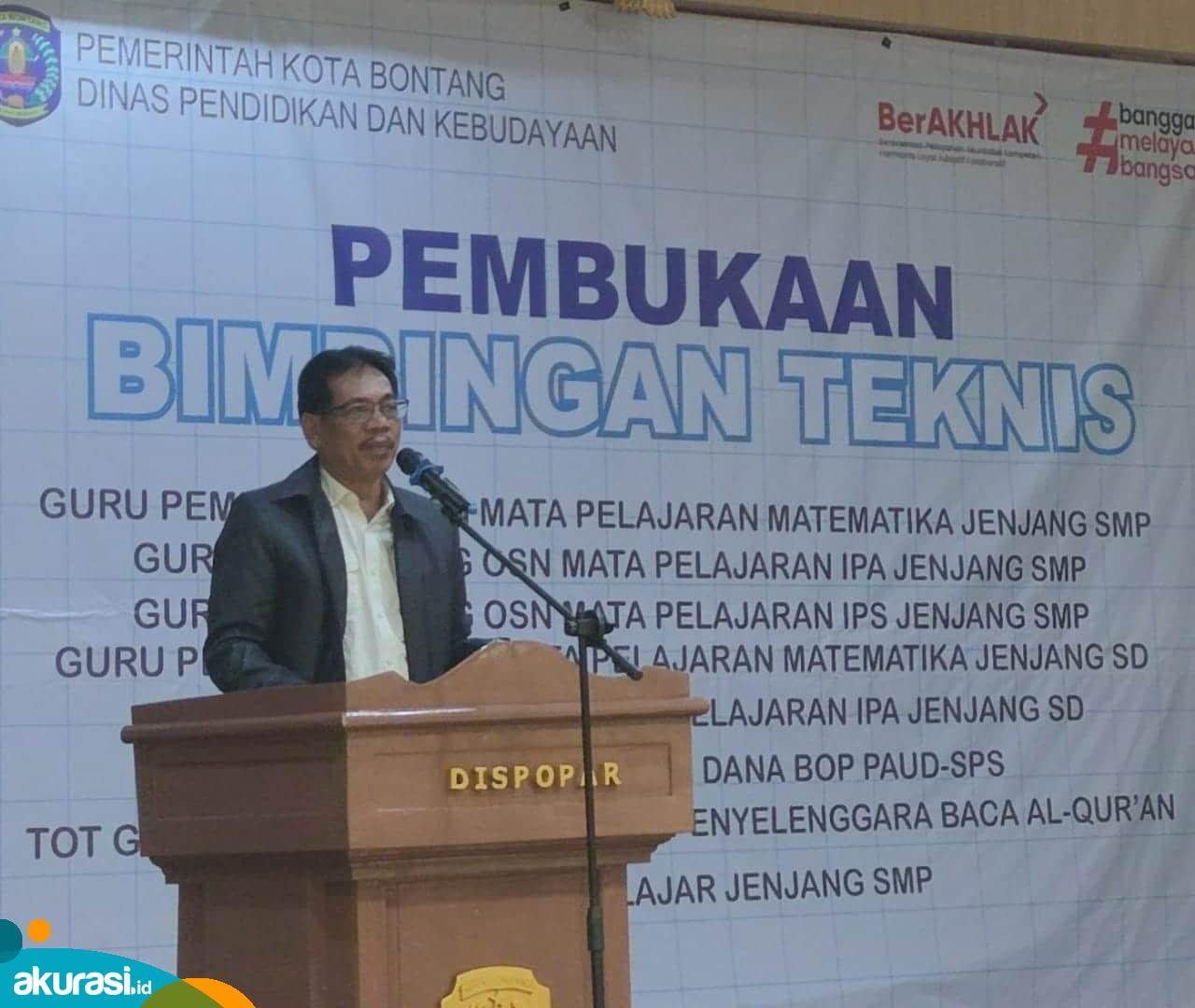 seragam gratis