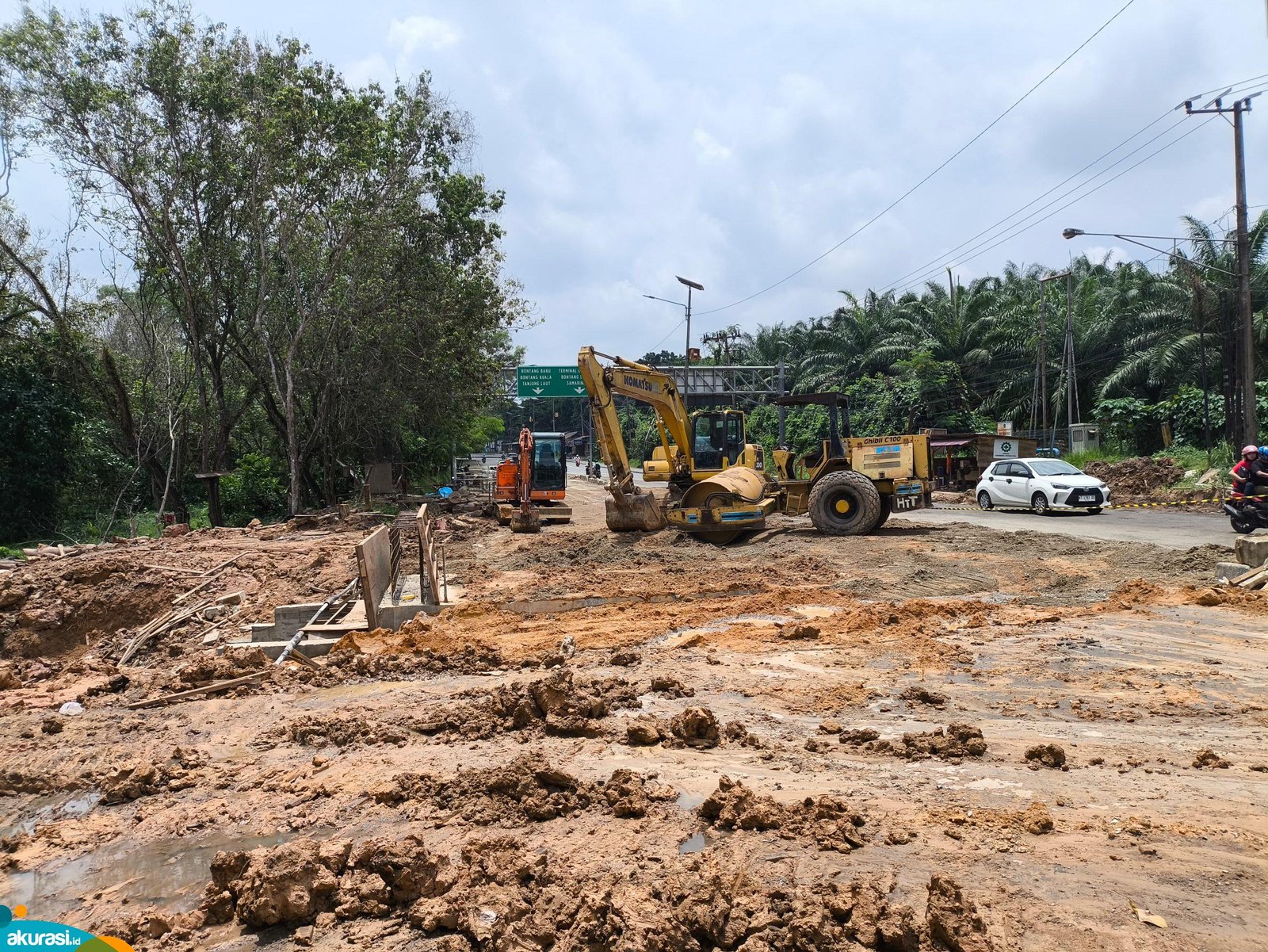 Proyek perbaikan jalan Bontang