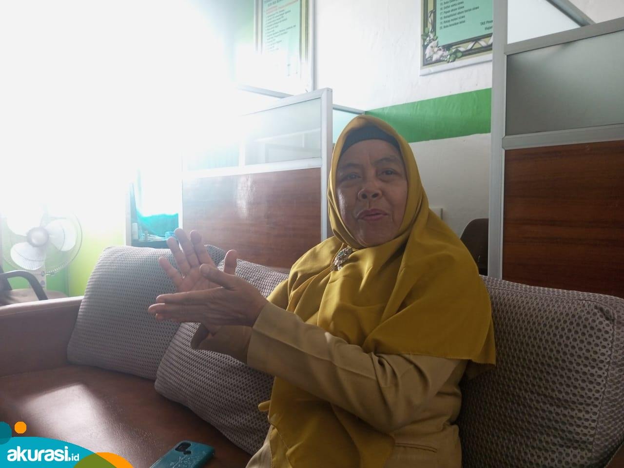 Pemberian Hadiah untuk Guru