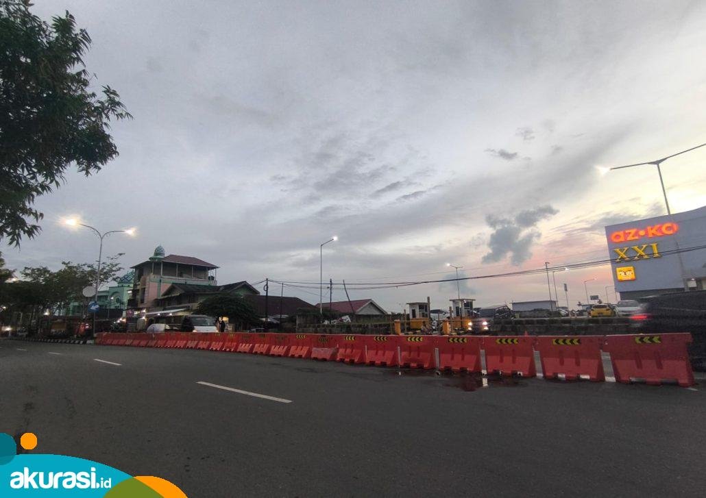 Jalur Putar Balik Depan Citimall Ditutup, Warga: Rasanya Kayak Lagi LDR Sama Jalan Pulang!