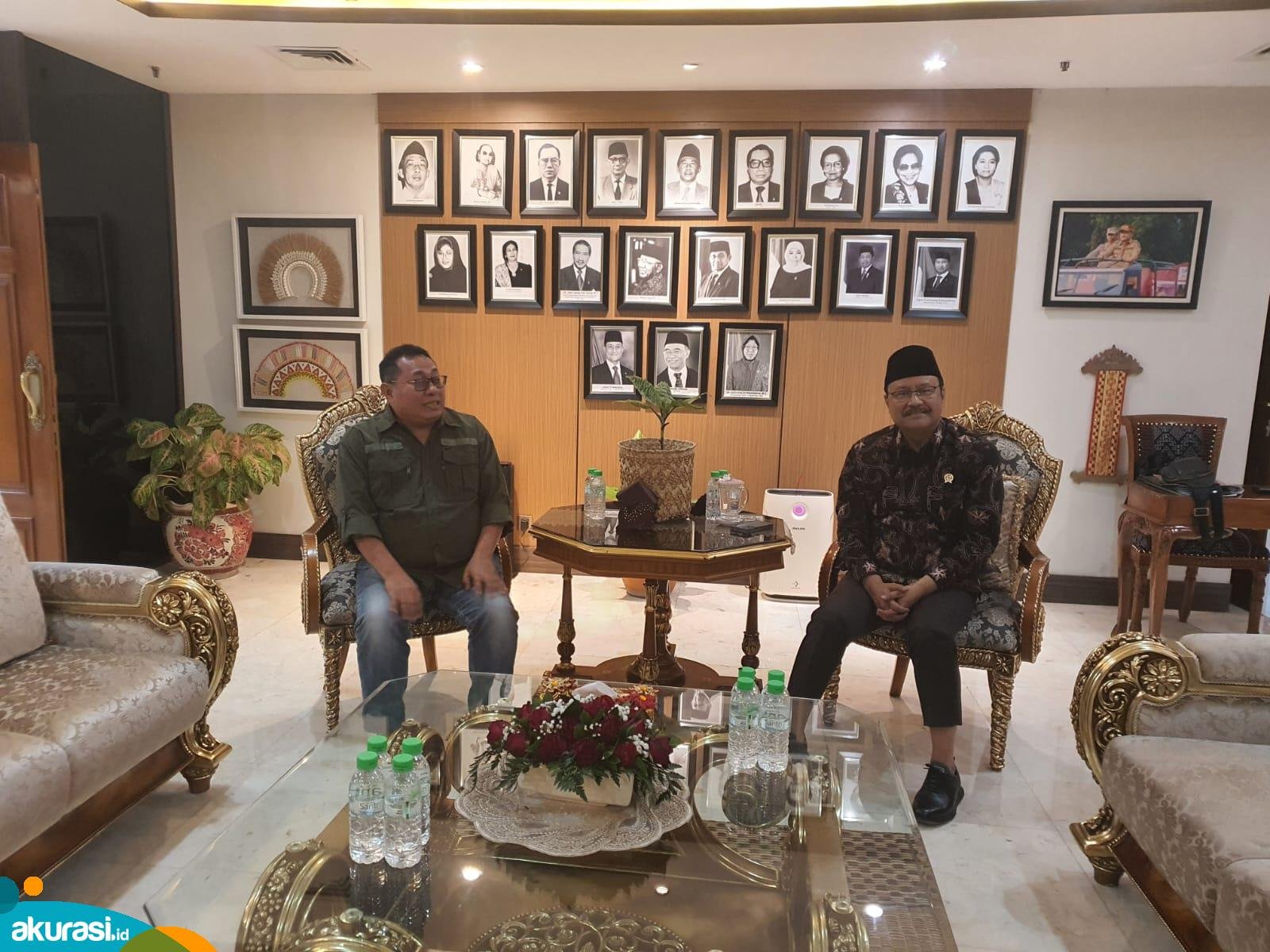 Ketua Umum SMSI Temui Mensos Bahas Sinergi dalam Peringatan HPN 2025