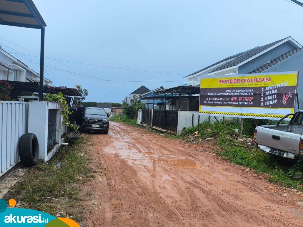 Mediasi Berlanjut, Warga Desak Pengembang Perumahan Surya Indah Penuhi Janji