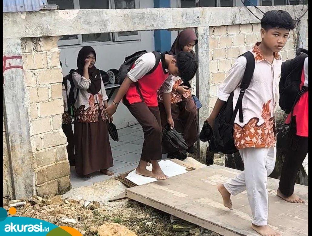 Pembangunan Jembatan Tutup Akses SMP 7 Bontang