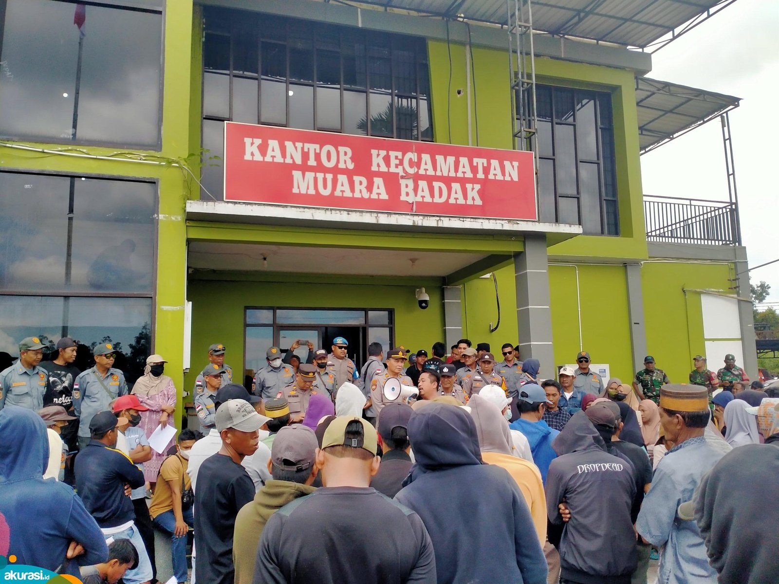 Nelayan Kerang Dara