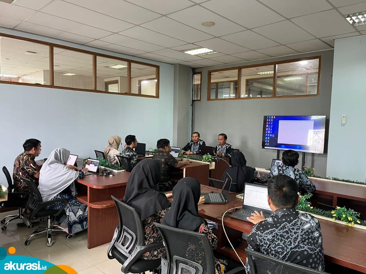 Diskominfo PPU Gelar Bimtek Penggunaan Aplikasi e-Office untuk CPNS dan PPPK