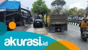 Parkir Liar Marak di Trotoar Sekitar Era Fresh