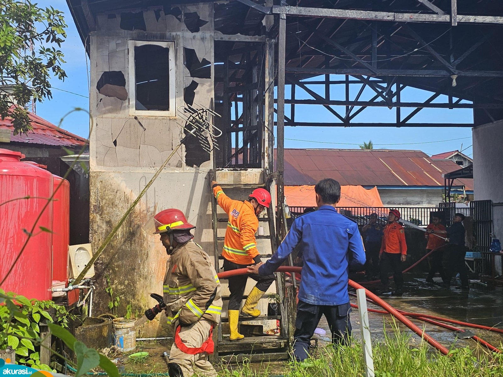 Gudang Barang Bekas Ludes Terbakar di PPU
