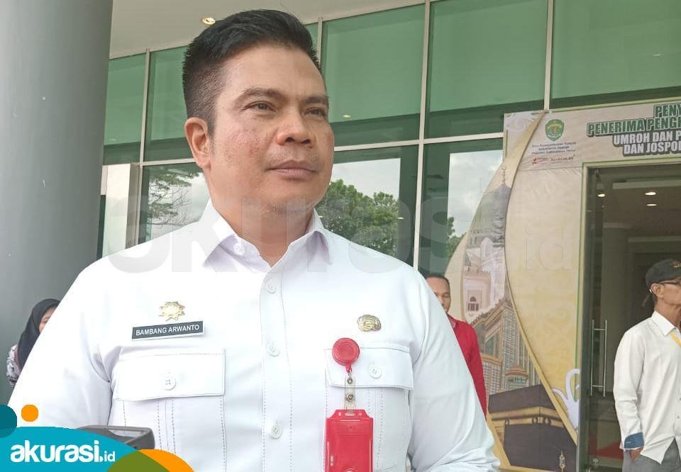 Truk Hauling Gunakan Jalan Umum