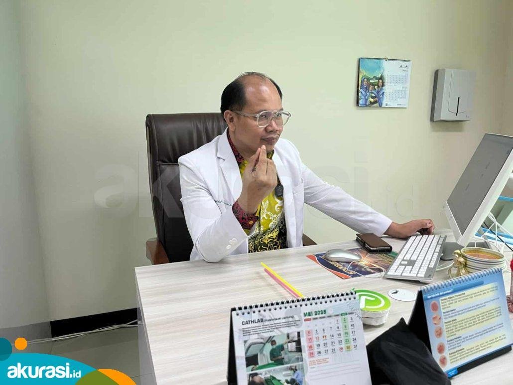dr. anwar