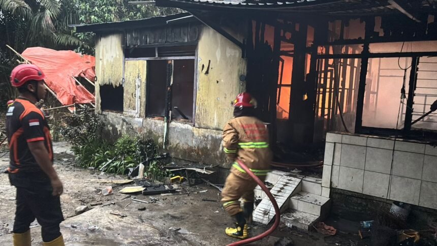 Rumah Terbakar di Nipah-Nipah