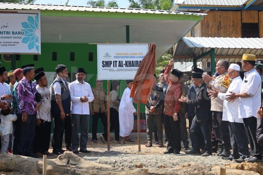 Masjid Raudhah dan Ponpes Manahil Al Khairat