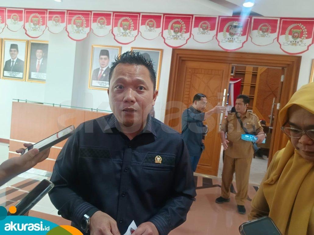 Deni Hakim Anwar