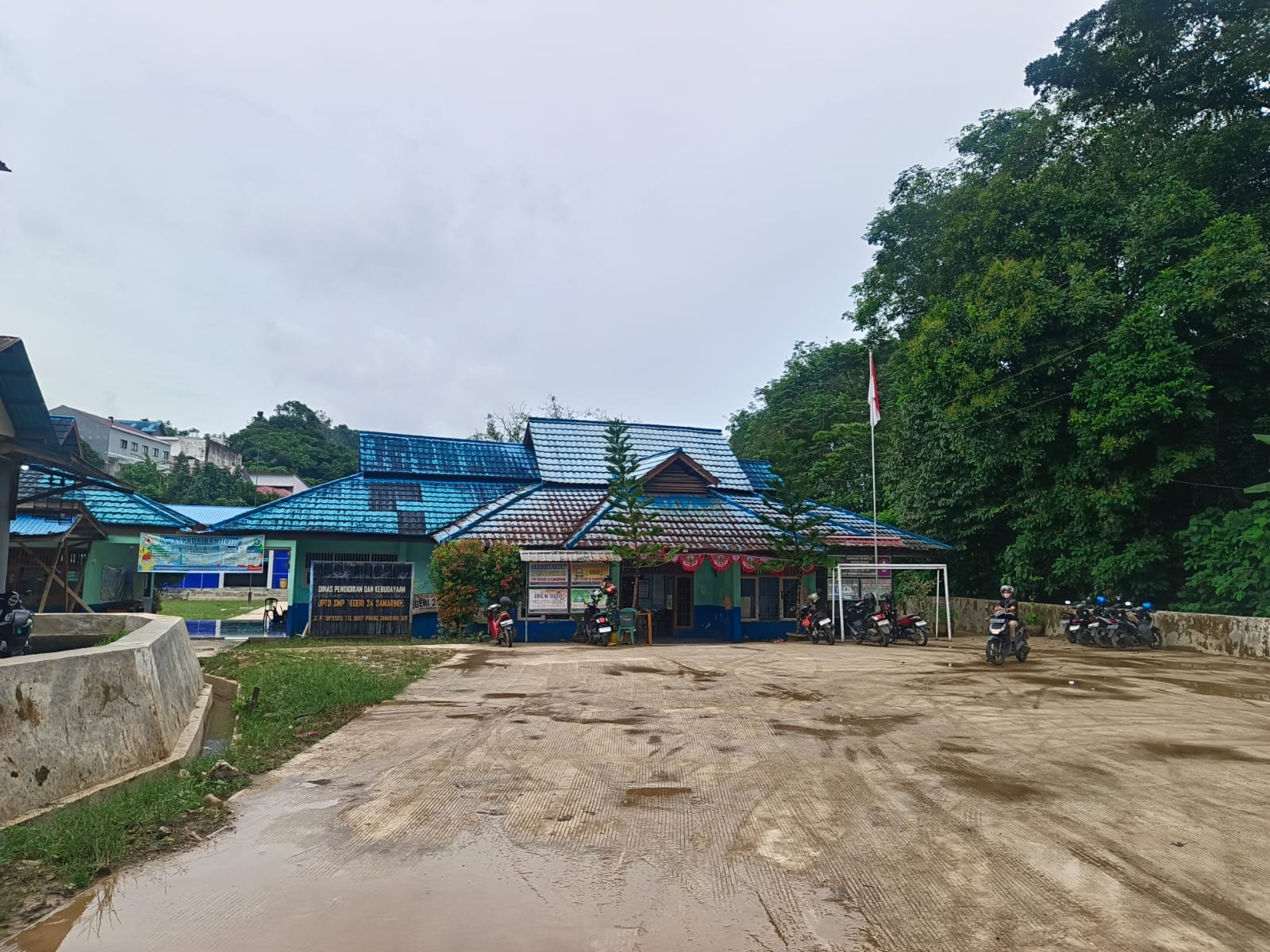 Pembangunan SMP 24