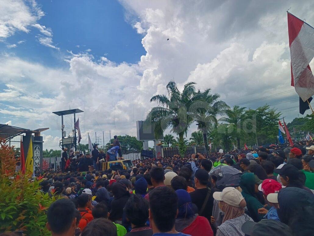 Demo di DPRD Kaltim