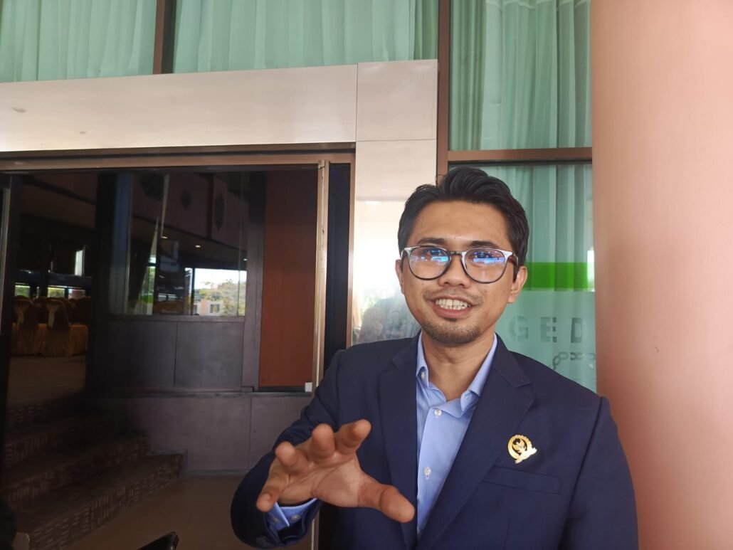 Pemukulan oleh Anggota Dewan