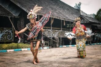 Suku Dayak