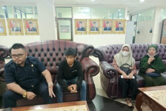 Pemukulan oleh Anggota Dewan