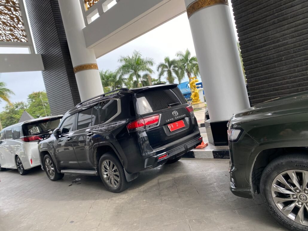 Belum Kembalikan Mobil Dinas