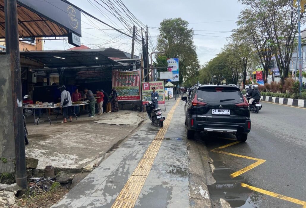 Marka Zigzag di Jalan Juanda