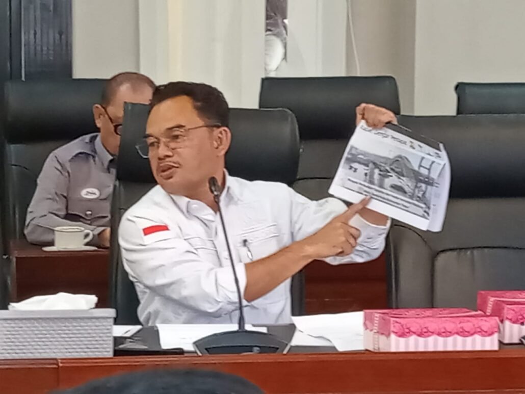 Proyek Fender Jembatan Mahakam