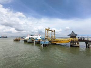 IRT di Penajam Lompat dari Ferry