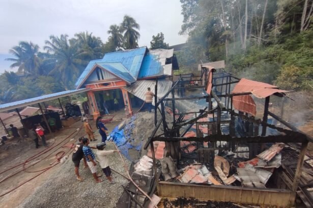 Kebakaran Hanguskan Rumah Warga di Suka Raja