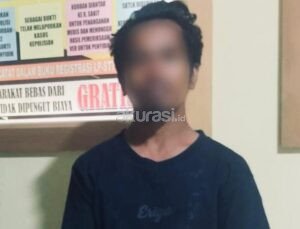 Pria di Samarinda Ditendang