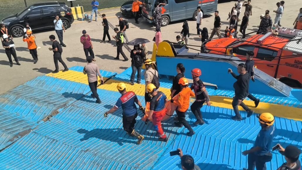 Insiden Feri Miring di Pelabuhan Semayang