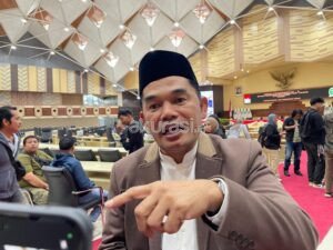 Mobil Dinas Rp8,5 Miliar di Kaltim Dipersoalkan, Hasanuddin Mas’ud: Masak Kalah dengan yang Lain?