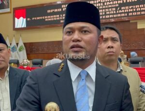 Gubernur Kaltim Pilih Kembalikan Mobil Dinas Mewah Rp8,5 Miliar