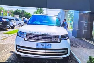 Mobil Dinas Gubernur Kaltim