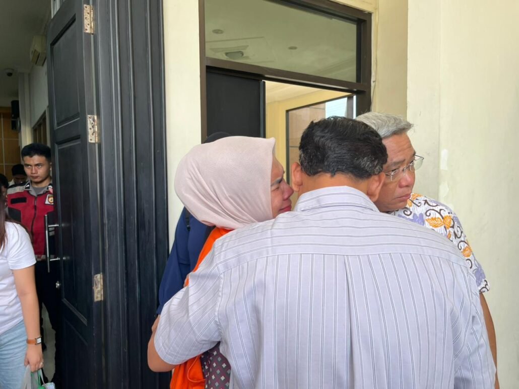 Sidang Tuntutan Donna