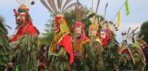 Tari Hudoq dalam Festival Hudoq Pekayangan Mahakam Ulu