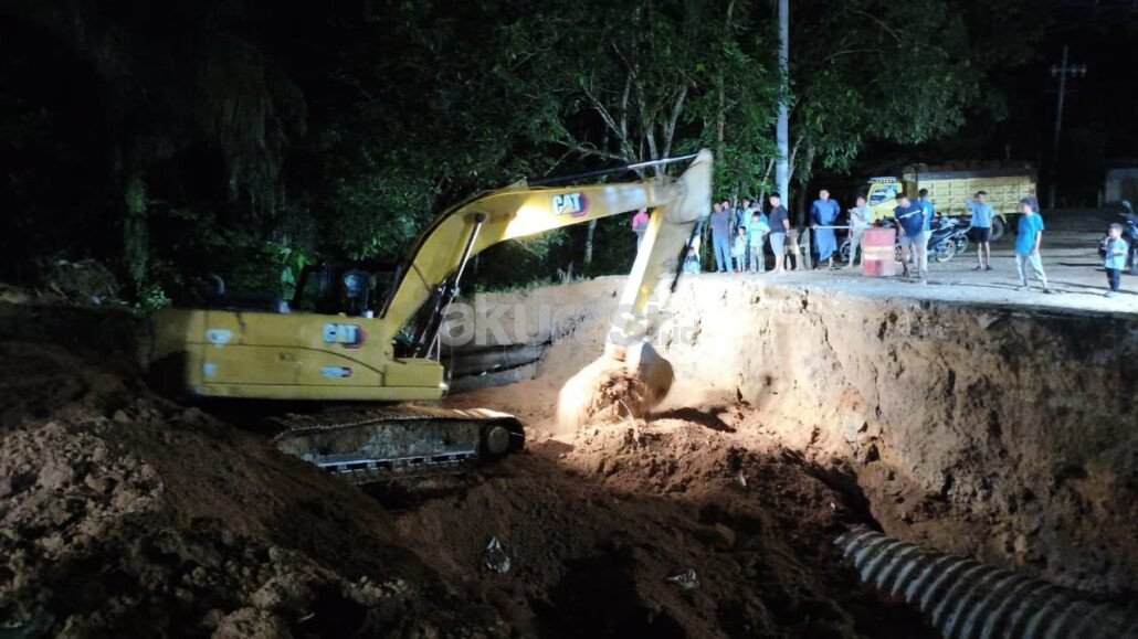Akses Jalan ke PT APMR - Akurasi.id