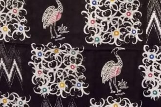 Batik Kuntul Perak Khas Bontang Kalimantan Timur
