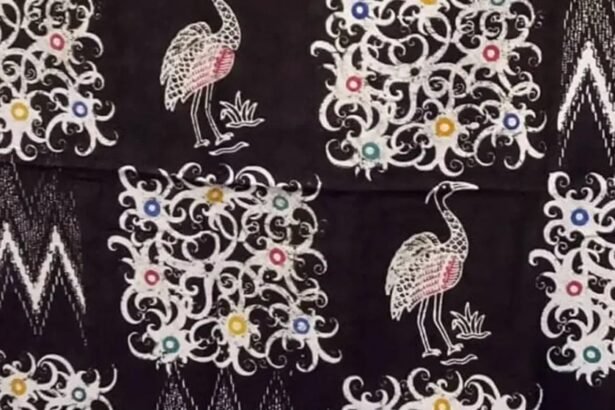 Batik Kuntul Perak Khas Bontang Kalimantan Timur