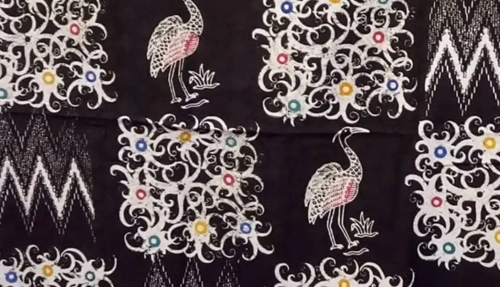 Batik Kuntul Perak Khas Bontang Kalimantan Timur